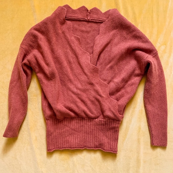 Chicwish Wavy Wrap Knit Top - Picture 5 of 5